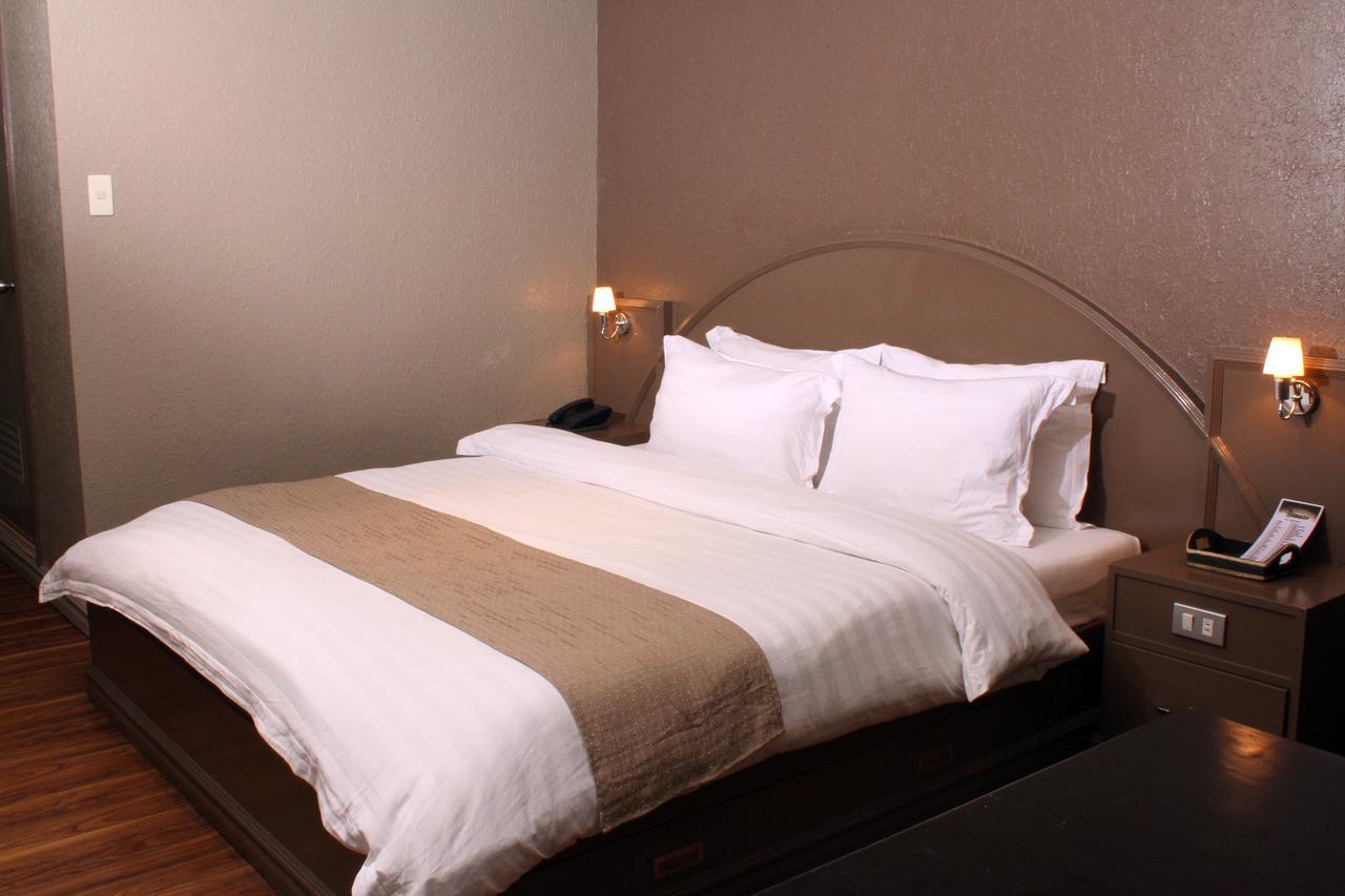 Swagman Hotel Manilla Buitenkant foto